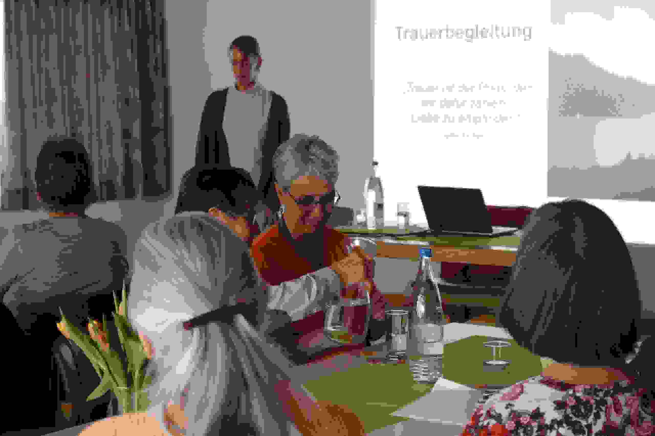 Zoom: Freiwilligenanlass Stiftung Alpbach