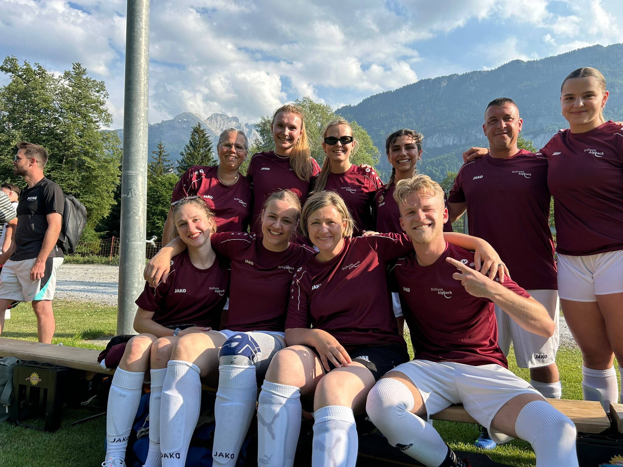 Zoom: 50e411a7-ee7f-49f0-8f2c-3c4054b96c95.jpeg